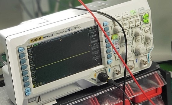 Osciloscopio medidor de frecuencia